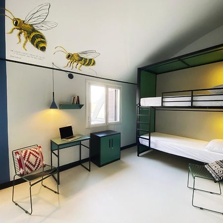 Yellowsquare Milan Bagian luar foto