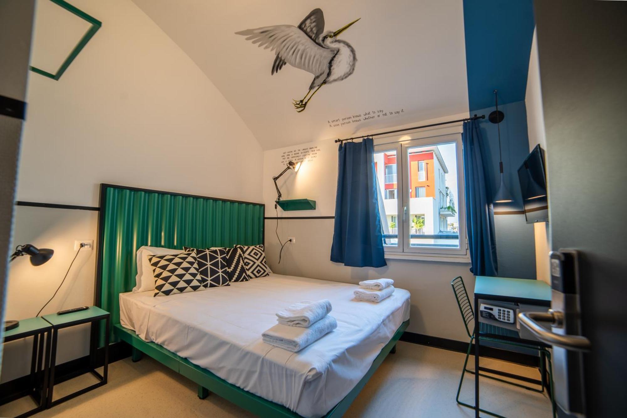 Yellowsquare Milan Bagian luar foto